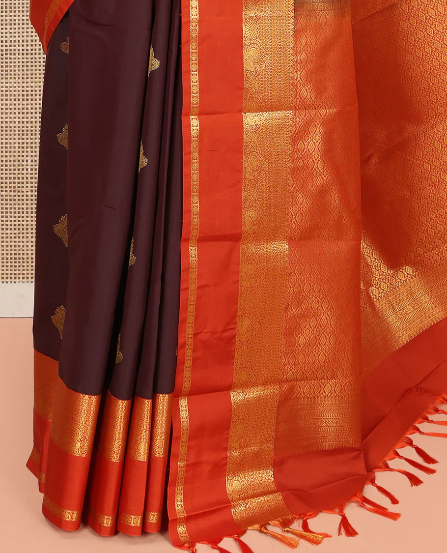 Brown Budget Silk Saree, Enriched with Zari Buttas on Its Body, Complemented by a Contrast Traditional Zari Design Rettai Pettu Border, Majestically Detailed Pallu, and Paired with a Contrast Blouse - Image 5