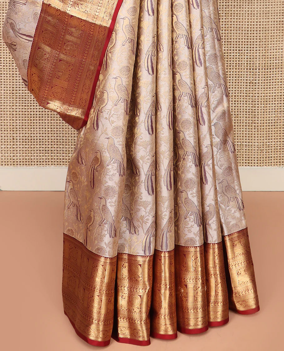 Cream Kanchipuram Silk Saree Artfully Woven with Bird Jacquard Design, Complemented by Contrast Border of Rekku, Mayil, Arumbu Manga, and Chakram Designs, Elegantly Highlighted Pallu of Geometric Patterns, and Paired with a Contrast Blouse - Image 4