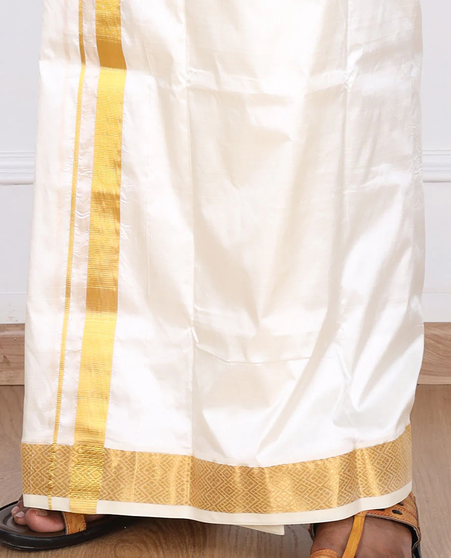 Cream pure silk kancheepuram wedding double-layer dhoti with diamond design zari border - Image 4