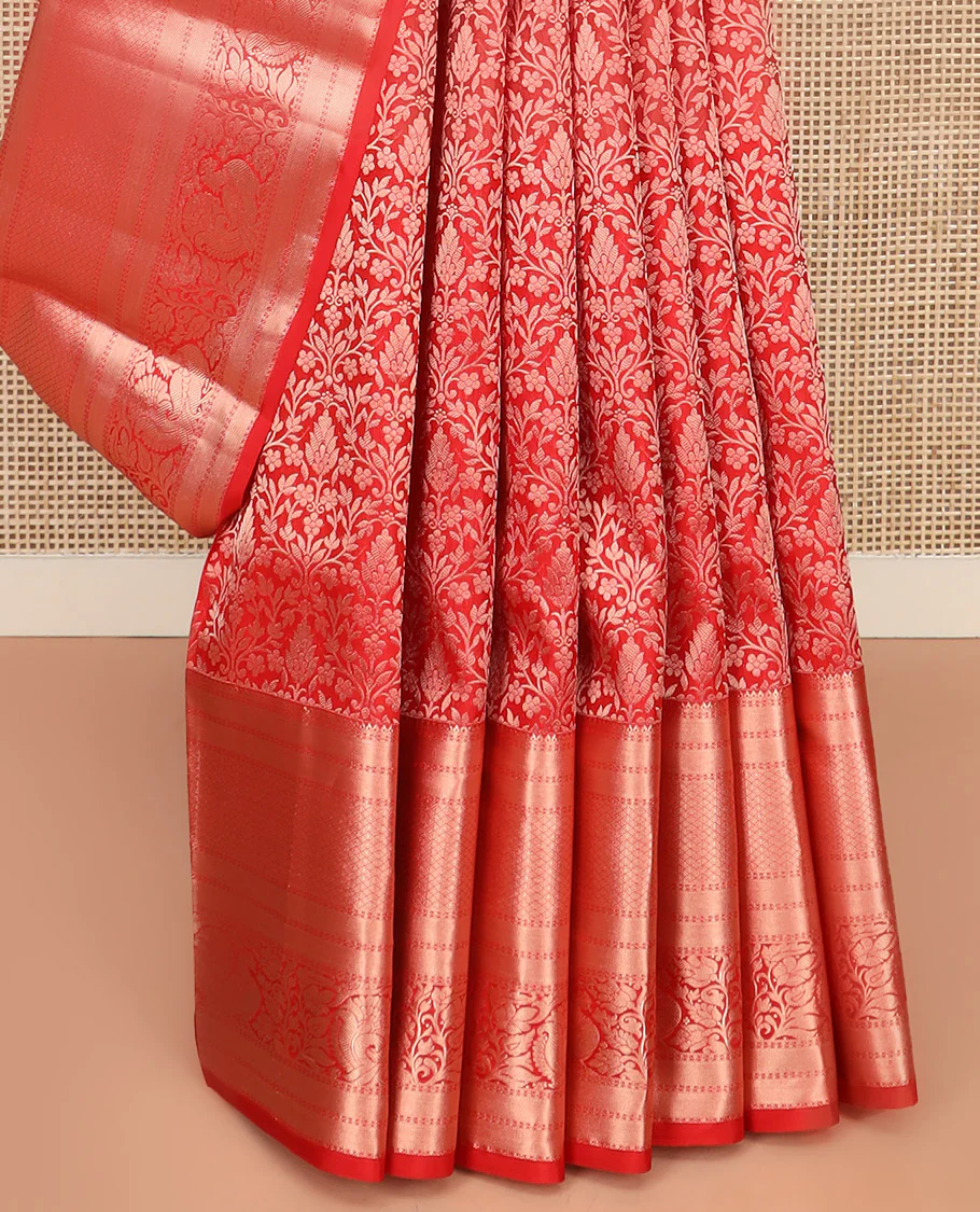 Red Kanchipuram Silk Saree Meticulously Designed with Floral Jaal Jacquard Design, Highlighted by Zari Border of Thilakam, Mayil Kann, Neli, and Mayil Designs, Gracefully Embellished Pallu, and Paired with a Matching Blouse - Image 4